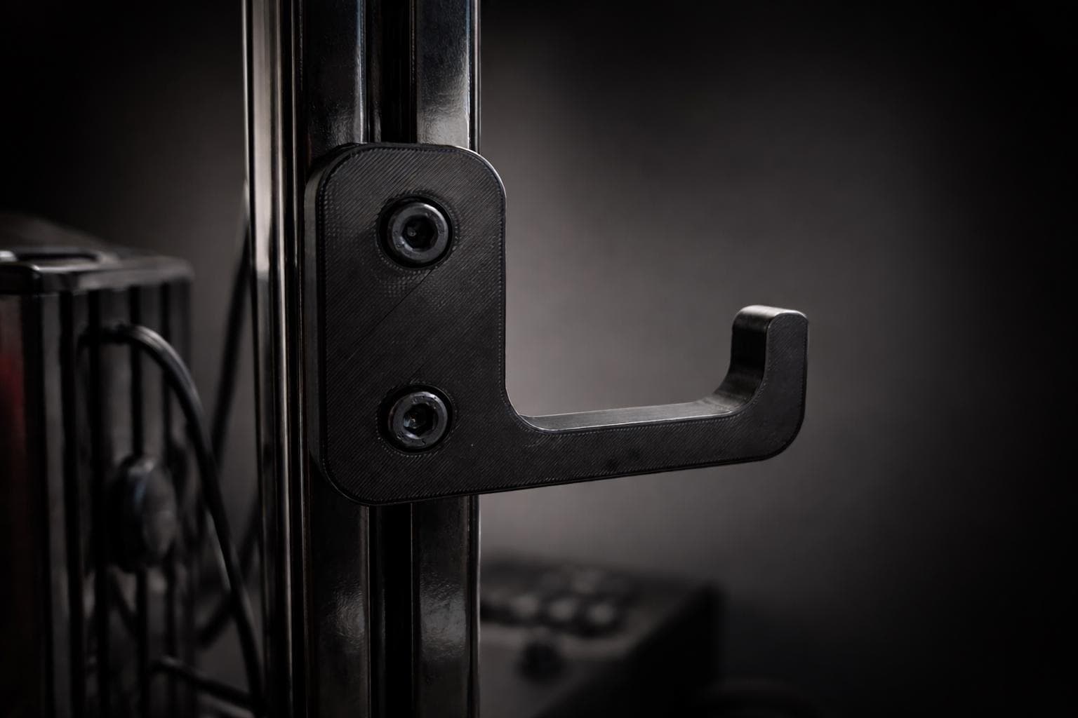 Sim Rig Headphone Hook thumbnail 2